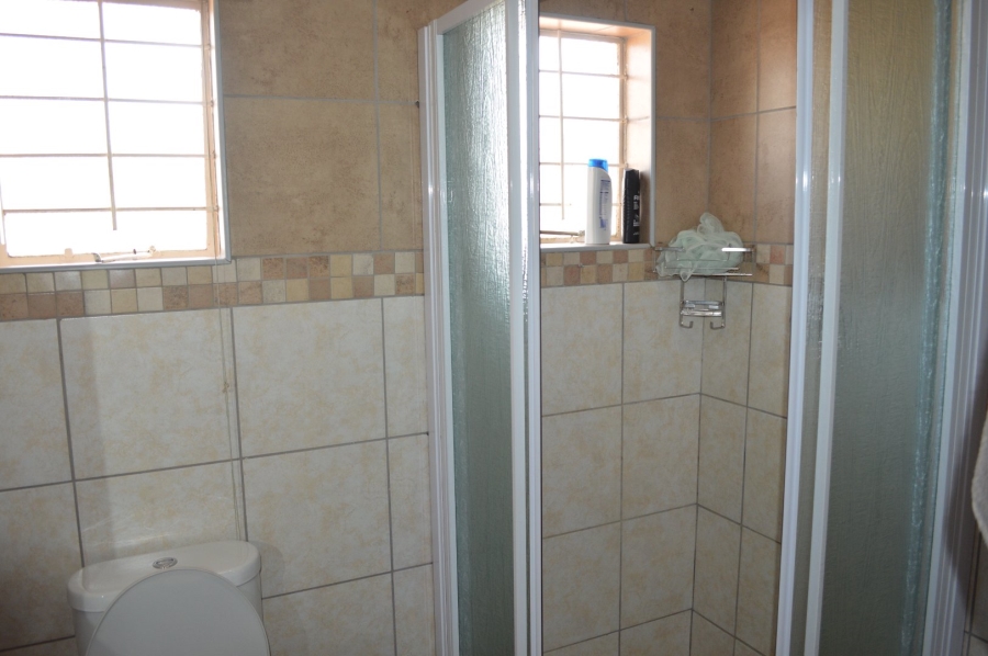 8 Bedroom Property for Sale in Flamwood North West